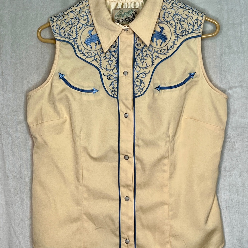 Roper Vintage Western embroidered Snap Front Top_Size M